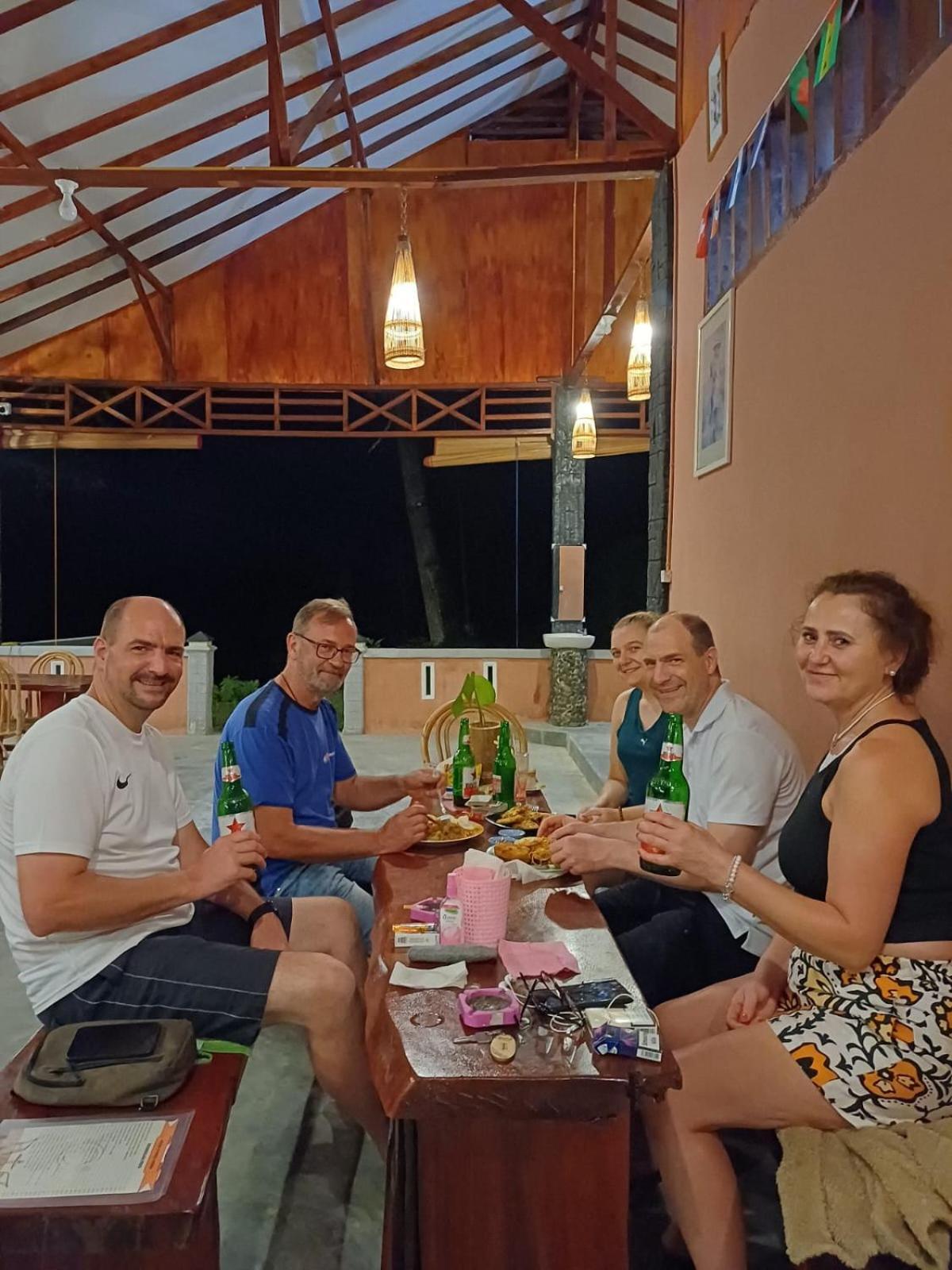 Asim Paris Guesthouse & Jungle Trekking ブキットラワン エクステリア 写真